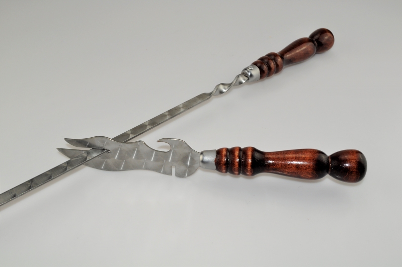 Grillmesser, Schaschlikmesser, Messer Holzgriff aus lackierter Buche mit Niete